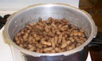 Boiled peanuts