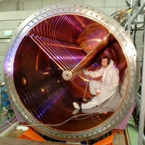 Copernicium - the linear accelerator at GSI
